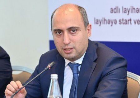 Məktəblər sələmçilərin, jalüz pulu yığanların əlində yesir qalıb... Məktəblər sələmçilərin, jalüz pulu yığanların əlində yesir qalıb...